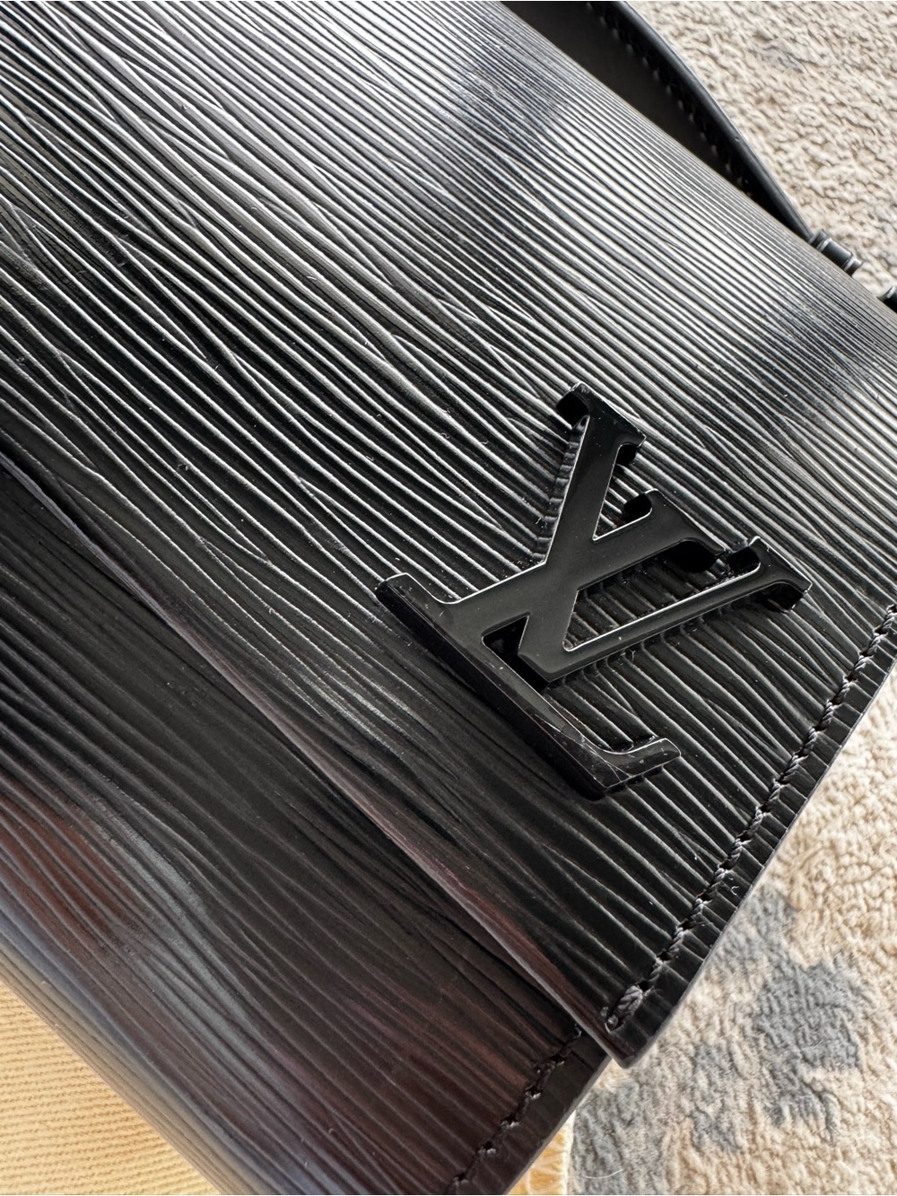 Louis Vuitton Black Epi Leather Crossbody Bag